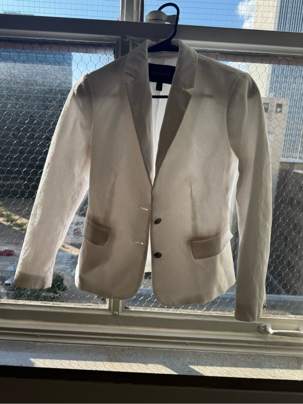 Women’s Banana Republic White Blazer